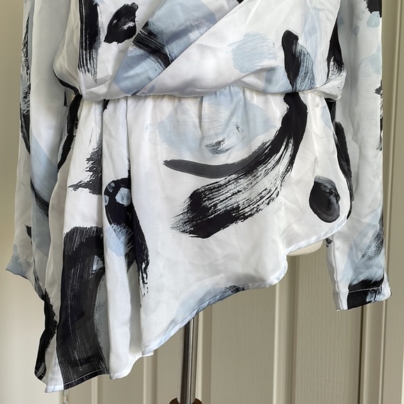 SEDUCE Sz6 blue + black paint splatter slinky top with waist detail - Picture 5 of 10